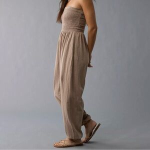 American Eagle Sunchaser Smocked Tube Jumpsuit Taupe Tan Jogger Size Medium
